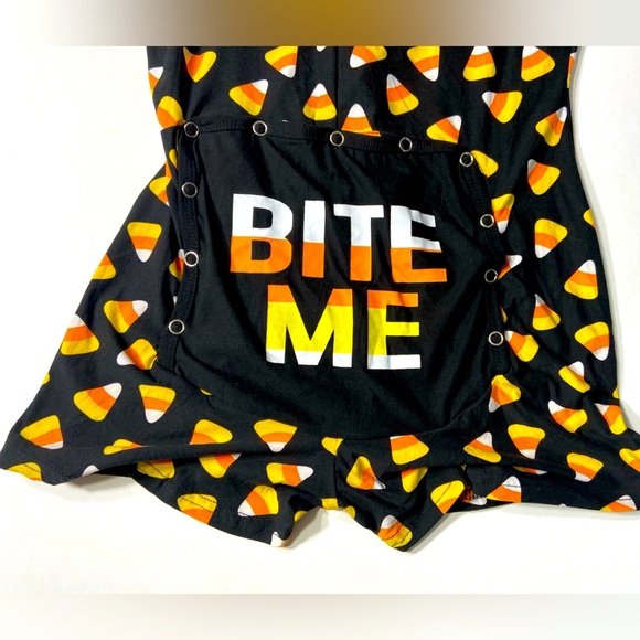 Grumpy & Gorgeous - BITE ME Candy Corn Short Bottom Onesie w/ Butt Flap 🍭🎃 - Picture 8 of 14